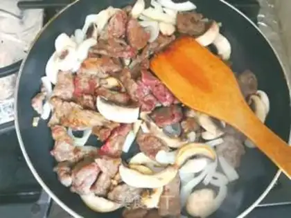 Make Red beef pasta step 5