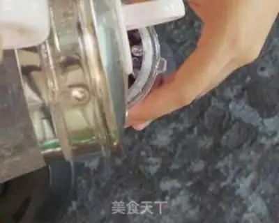 Make The mashed mashed mashed with green flowers step 5