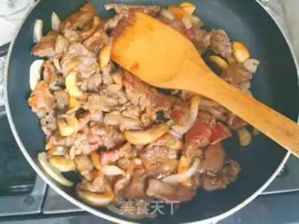 Make Red beef pasta step 6
