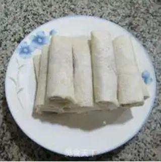 Make Three Spring Rolls step 11