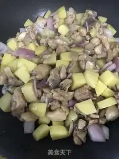 Make The curry chicken step 8