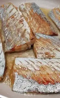 Make Red-fried fish step 1