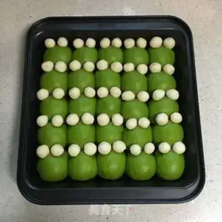 Make Frogs squeezing on a snack step 7