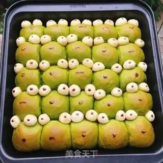 Make Frogs squeezing on a snack step 9