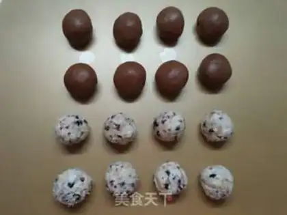 Make Dirty moon cake step 2