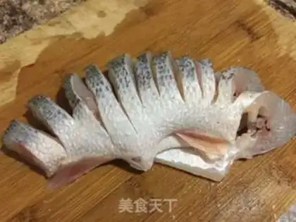 Make Peacock open-screen fish step 1