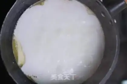 Make Blue velvet cheese puff step 0