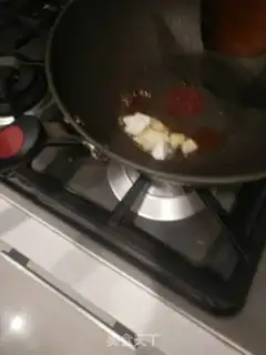 Make Red and white step 4