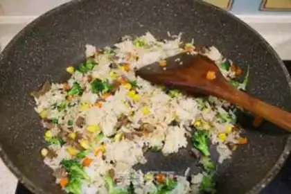 Make Time beef fried rice step 4