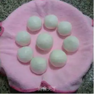 Make Egg and coconut cocoon plume step 9