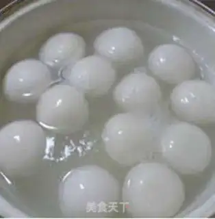Make Egg and coconut cocoon plume step 11