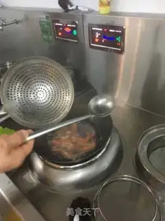 Make A garlic fan with a shrimp step 2