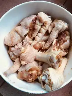 Make Chicken wings and claws step 1