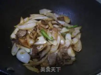 Make Onion fried meat step 6