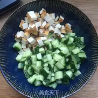Make cucumber gin and beans step 1