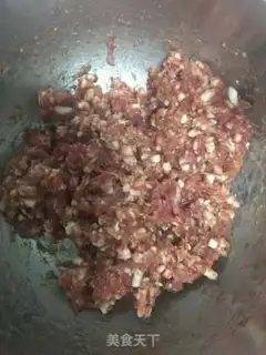 Make Onion beef pie step 4