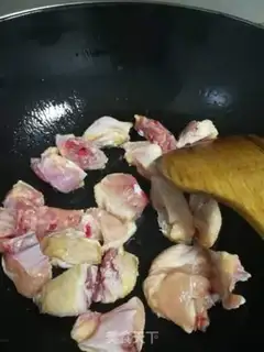Make Onion fried chicken step 1