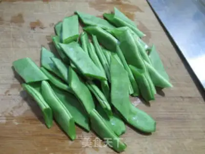 Make The soybeans burn the little tofu step 1