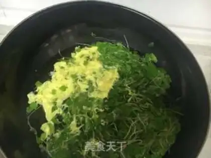 Make Chicken caterpillar egg soup step 4