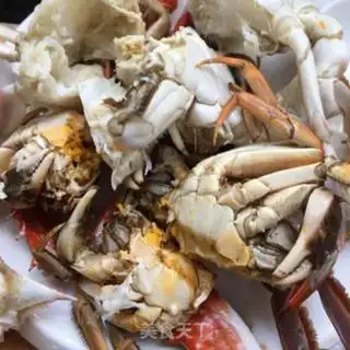 Make Suck on the spicy crab step 2