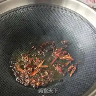 Make Suck on the spicy crab step 7