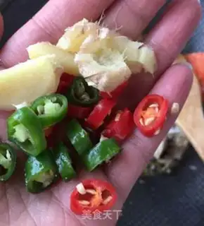 Make Suck on the spicy crab step 10