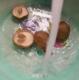 Make Twin mushroom noodles step 5