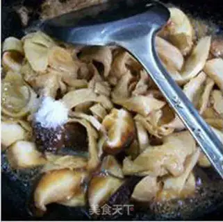 Make Twin mushroom noodles step 10