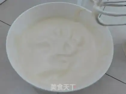 Make Little yolk cookies step 1