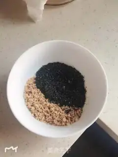 Make Wine-making peanut sesame cake step 7