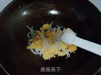 Make Silver fish fried eggs step 7