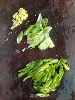 Make Piggy nose step 1
