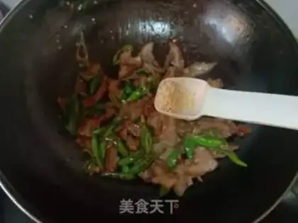 Make Piggy nose step 8