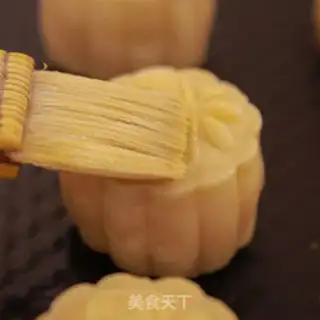 Make A yellow moon cake step 16