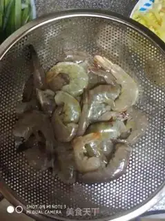 Make Spicy shrimp step 0