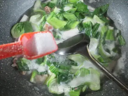Make The duck-legged gravy step 3