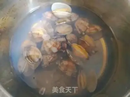Make Seafood skates and fried rivers step 2