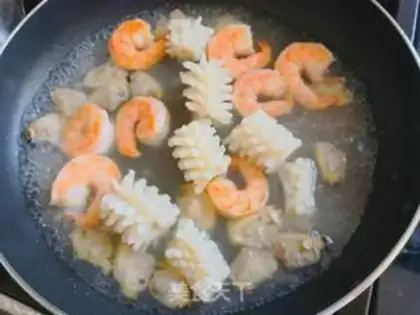 Make Seafood skates and fried rivers step 9
