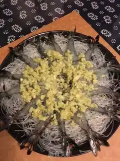 Make Garlic fan steamed shrimp step 3