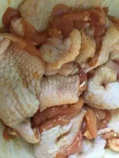 Make The groceries have no wings step 1