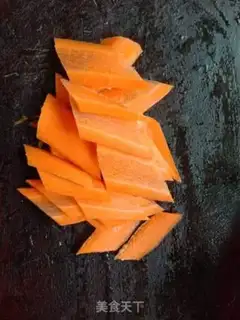 Make Carrot onions to fry a pig
