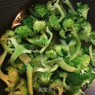 Make Fried broccoli step 4