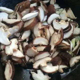 Make Fry mushrooms step 4
