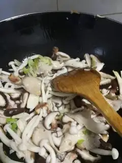 Make Three mushroom parties step 2