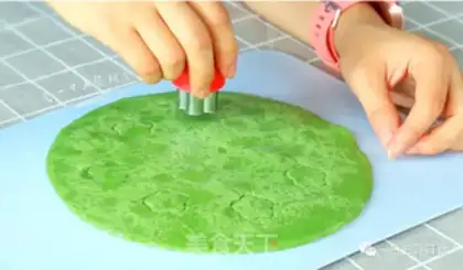 Make Spinach omelet step 7