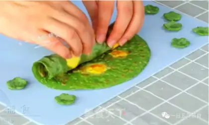 Make Spinach omelet step 9