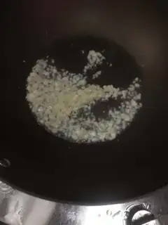 Make Garlic fan sap step 4
