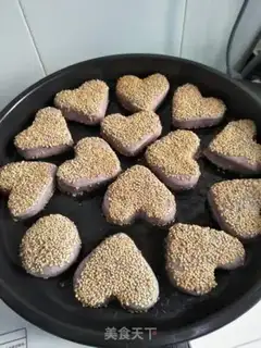Make Black rice sesame cake step 7