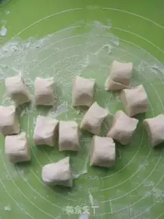 Make Puffy mushroom pot and dumplings step 5