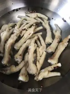 Make Spicy fingers for chicken claws step 1